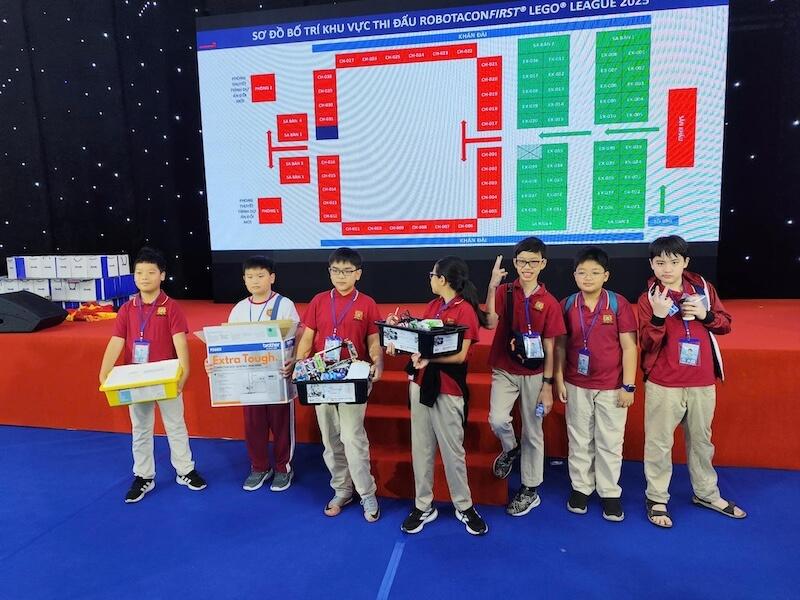 VAS Sala ghi dấu tại Vòng chung kết cuộc thi Robotacon First Lego League 2025