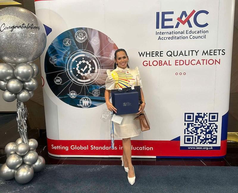 The Head of the Cambridge Early Years and Primary Programme at VAS Sala was honored with the School Leader of the Year award