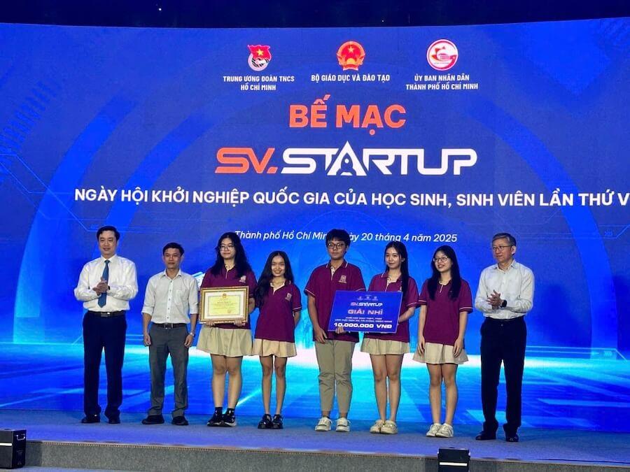 VAS Students Win Second Prize at the 2025 National Startup Competition for Students
