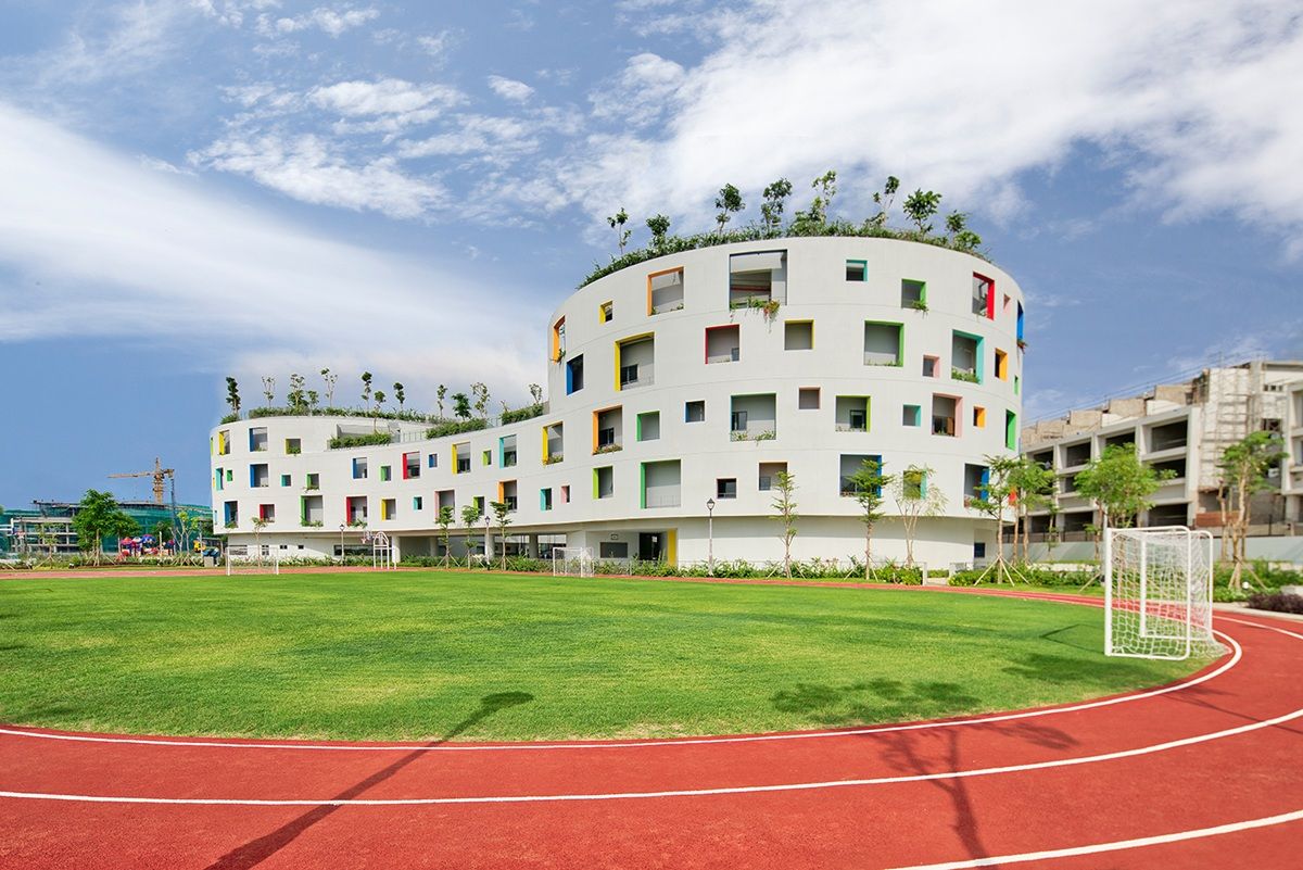 <span style="color:#B51F1F">Sala</span> Campus