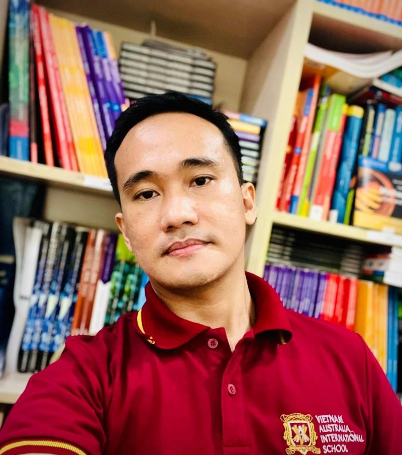 Mr. Ernesto Buaron Barcelona